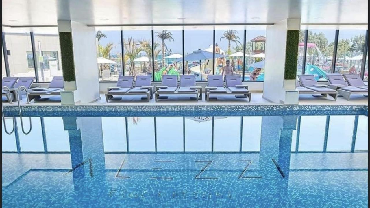Apartament Rebeca Lux By Alezzi Beach Resort Năvodari Extérieur photo